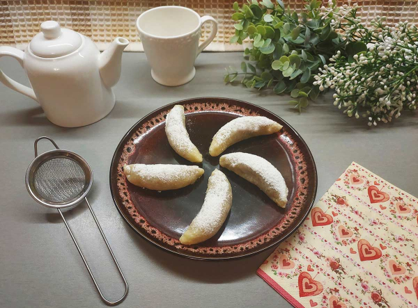 Марокканское печенье с миндалем «Рожки газели»
