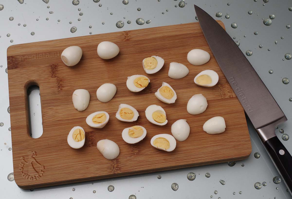 Салат айсберг с огурцами и яблоком