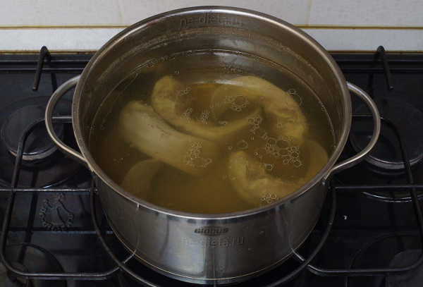 Язык свиной отварной