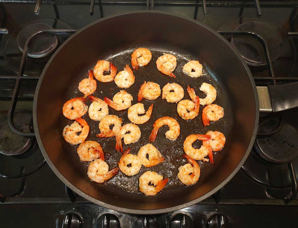 Салат «Цезарь» с креветками