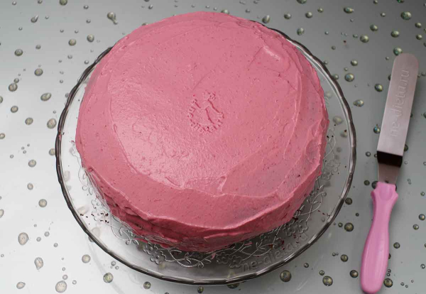 Шоколадный торт с малиной